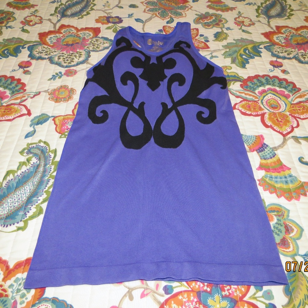 Merika Tribal heart pattern Yoga top